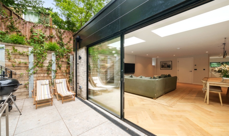 End terrace house for sale in Kingsley Place, London N6