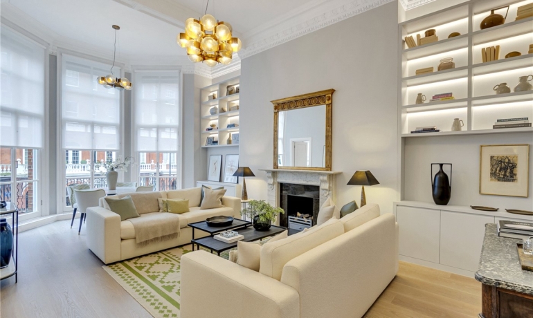 Flat for sale in Pont Street, London SW1X