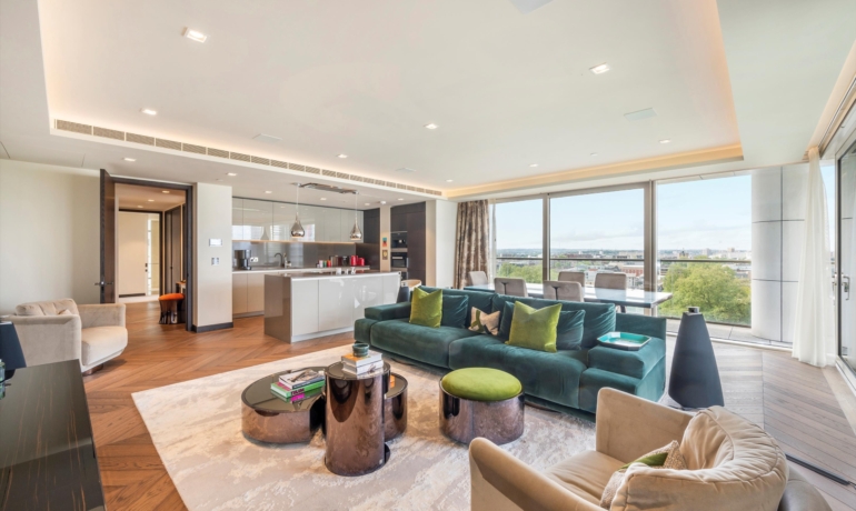 Flat for sale in Sandringham House, Earls Way, London SE1